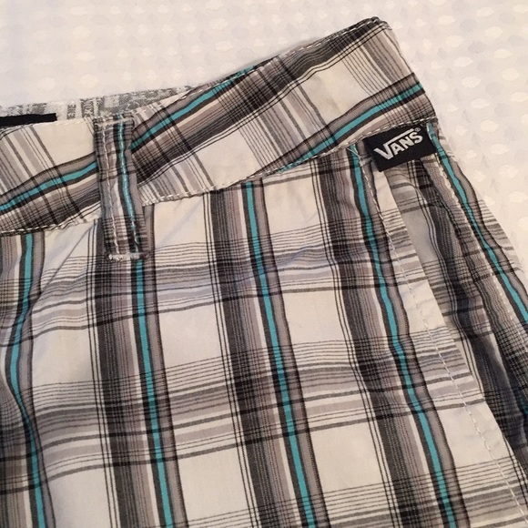 Van Shorts - Picture 2 of 6